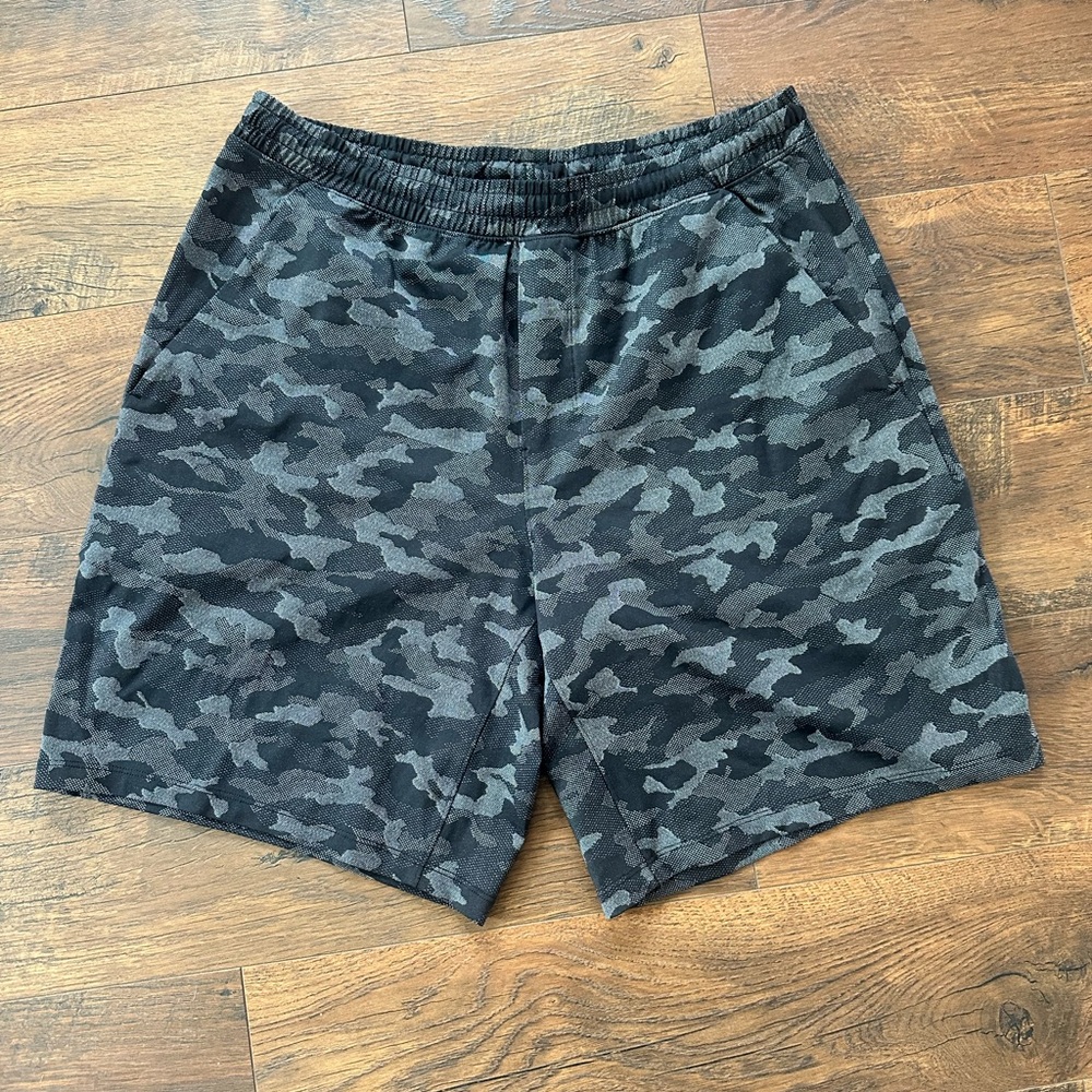 Lululemon Pace Breaker shorts men’s XL